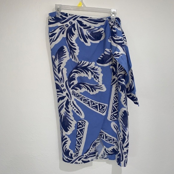 H&M Blue and White Patterned Skirt - Picture 1 of 10